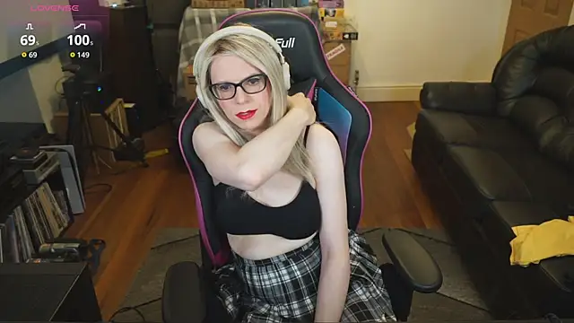 Snapshot of KelseyCobalt chatting on October 2025 08:20:02 PM KelseyCobalt online show from October 2025 08:20:02 PM