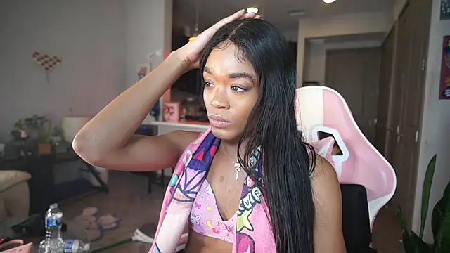 Snapshot of NSFWEros chatting on January 2025 06:43:02 AM NSFWEros online show from January 2025 06:43:02 AM