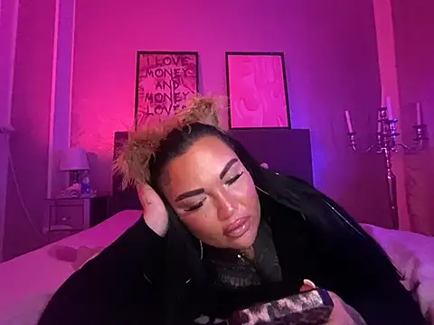  MelinaCurves  online show from January 2025 12:01:01 AM