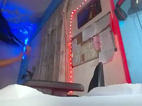 Snapshot of ERIKA-THEDOLL chatting on December 2024 11:19:01 PM ERIKA-THEDOLL online show from December 2024 11:19:01 PM