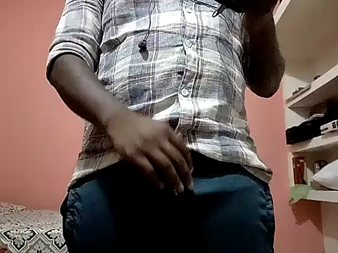 Snapshot of Aneesh007m chatting on October 2025 06:30:01 PM Aneesh007m online show from October 2025 06:30:01 PM