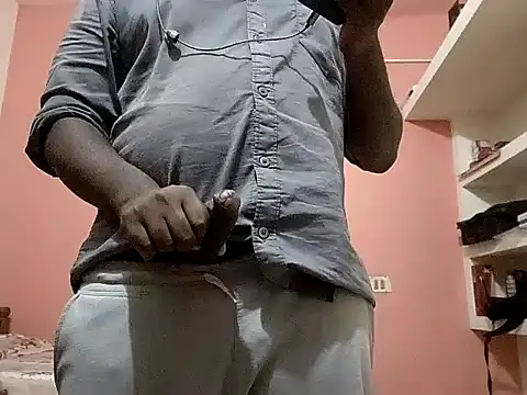 Snapshot of Aneesh007m chatting on November 2025 06:03:02 PM Aneesh007m online show from November 2025 06:03:02 PM