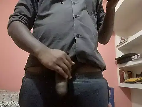 Snapshot of Aneesh007m chatting on February 2026 06:39:01 PM Aneesh007m online show from February 2026 06:39:01 PM