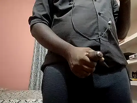 Snapshot of Aneesh007m chatting on February 2026 06:04:02 PM Aneesh007m online show from February 2026 06:04:02 PM