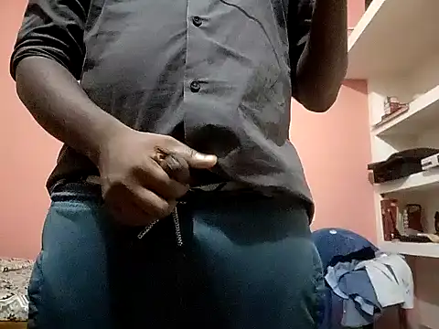 Snapshot of Aneesh007m chatting on February 2026 07:33:02 PM Aneesh007m online show from February 2026 07:33:02 PM