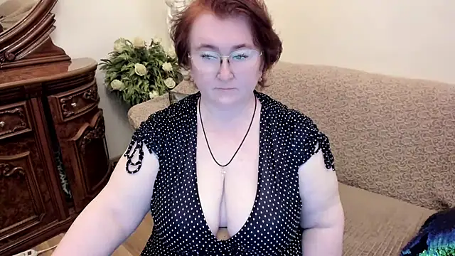 leiamillersonn online show from September 2025 05:59:02 PM