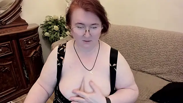 leiamillersonn online show from September 2025 07:03:02 PM