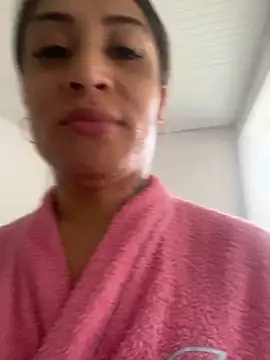 Snapshot of Afroditahott chatting on October 2025 07:11:02 PM Afroditahott online show from October 2025 07:11:02 PM