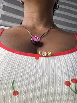 Sofi Smiley online show from February 2026 04:30:01 AM