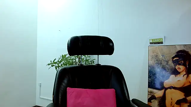 Akira xx online show from February 2025 02:09:02 AM