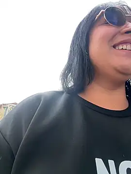 Snapshot of DannaaMeliza chatting on January 2025 11:46:01 AM DannaaMeliza online show from January 2025 11:46:01 AM