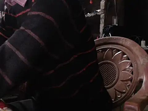 ThethunderPo online show from December 2024 05:07:01 AM