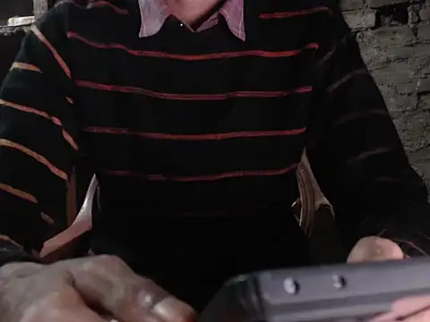 ThethunderPo online show from December 2024 12:33:01 PM