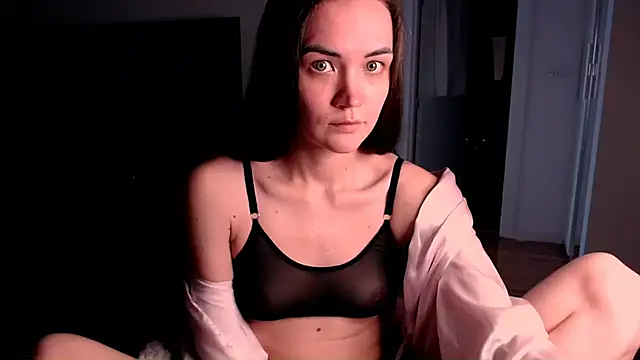 EvelynGG online show from February 2026 02:00:02 PM