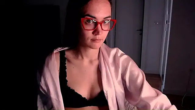 EvelynGG online show from May 2026 10:10:02 AM