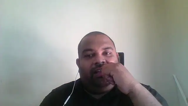 Snapshot of FatCockBoySL chatting on May 2026 04:06:02 AM FatCockBoySL online show from May 2026 04:06:02 AM