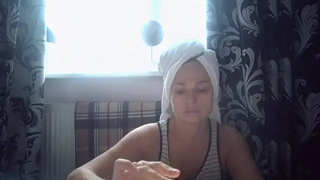 LindaStarS online show from November 2025 02:05:02 PM