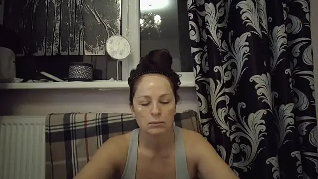 LindaStarS online show from February 2026 04:09:01 AM