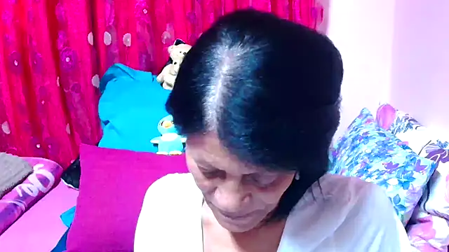 SLUTTYROXY online show from September 2025 07:32:01 AM