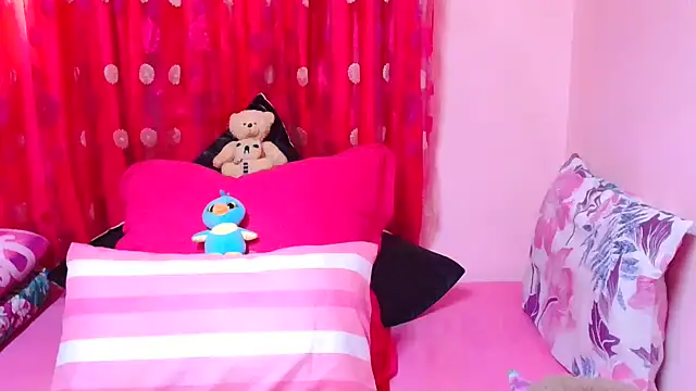 SLUTTYROXY online show from October 2025 07:20:01 AM