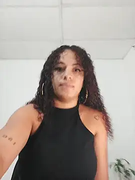 Snapshot of isa_bellaxx chatting on June 2026 11:38:02 PM isa bellaxx online show from June 2026 11:38:02 PM