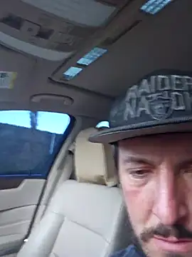 Snapshot of UncutHammer69 chatting on February 2026 12:49:01 AM UncutHammer69 online show from February 2026 12:49:01 AM