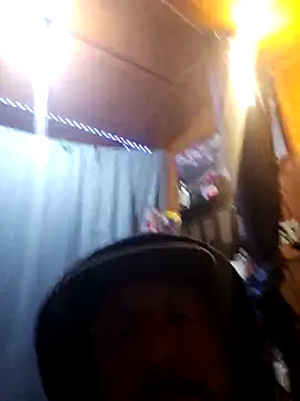 Snapshot of UncutHammer69 chatting on February 2026 04:44:01 AM UncutHammer69 online show from February 2026 04:44:01 AM