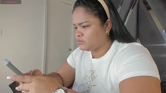 moonsweet1 online show from February 2025 07:03:01 PM