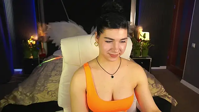Snapshot of EmilyCandyy chatting on May 2026 06:19:02 AM EmilyCandyy online show from May 2026 06:19:02 AM