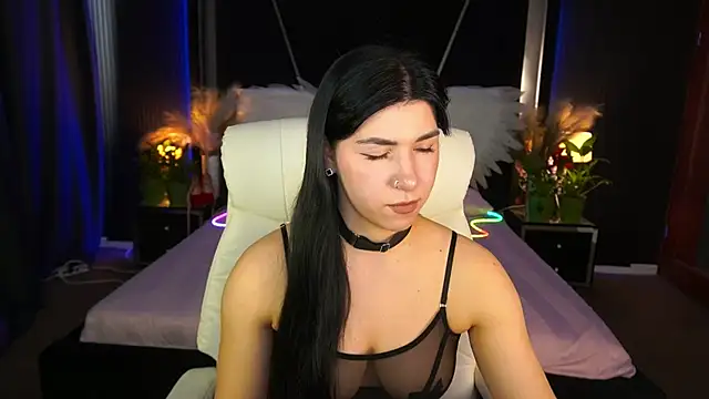 Snapshot of EmilyCandyy chatting on May 2026 06:18:01 AM EmilyCandyy online show from May 2026 06:18:01 AM