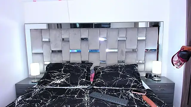 Cammiila online show from September 2025 10:15:01 AM