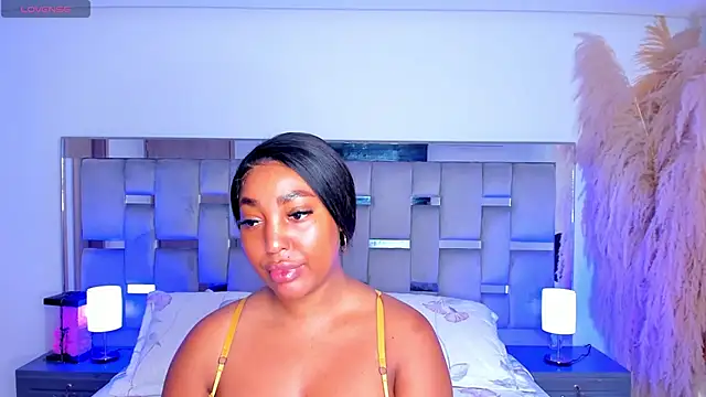 Snapshot of Cammiila chatting on July 2026 04:22:01 PM Cammiila online show from July 2026 04:22:01 PM