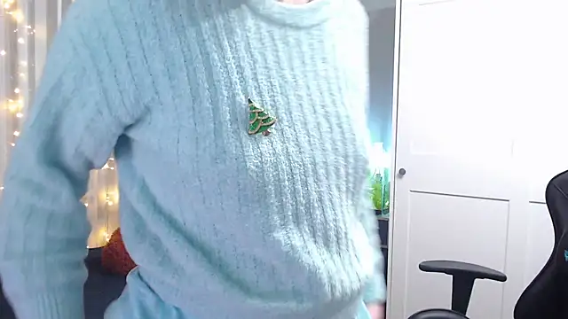 Lady Inari online show from December 2024 04:42:01 PM