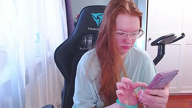 Lady Inari online show from November 2025 12:38:02 PM