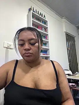 yanza2002 online show from September 2025 10:42:01 PM