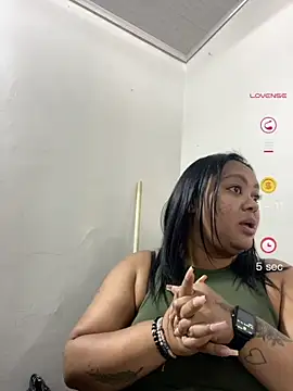 yanza2002 online show from June 2026 08:58:01 PM