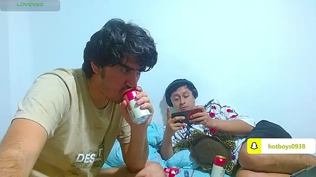 Snapshot of biglatin80 chatting on October 2025 08:08:02 PM biglatin80 online show from October 2025 08:08:02 PM