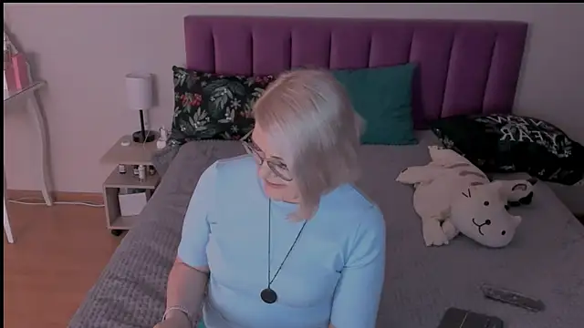 sabrinamacmarren online show from March 2025 07:53:01 PM