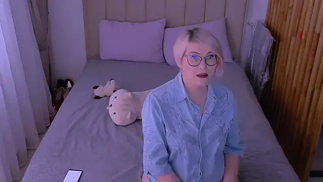 sabrinamacmarren online show from March 2026 02:34:01 PM