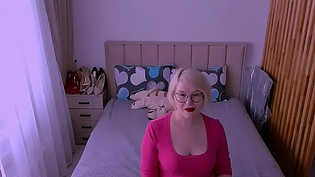 sabrinamacmarren online show from May 2026 10:00:01 AM