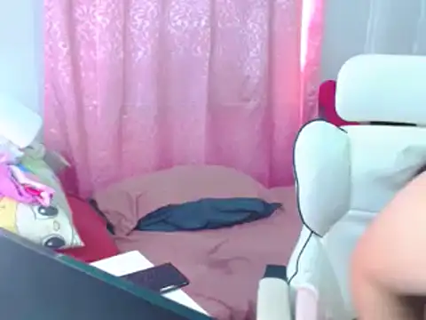 Snapshot of Hershey10 chatting on February 2026 04:38:01 AM Hershey10 online show from February 2026 04:38:01 AM