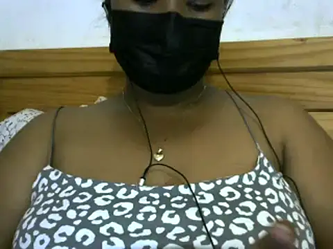 Artinah22 online show from February 2025 08:03:02 PM