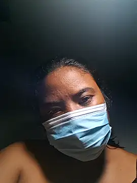 Snapshot of Artinah22 chatting on March 2026 09:32:02 PM Artinah22 online show from March 2026 09:32:02 PM