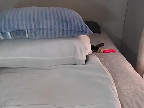 Snapshot of xxfantasy122 chatting on December 2024 09:43:02 AM xxfantasy122 online show from December 2024 09:43:02 AM