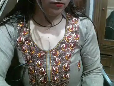 Snapshot of UrsMansi chatting on January 2025 05:56:01 AM UrsMansi online show from January 2025 05:56:01 AM