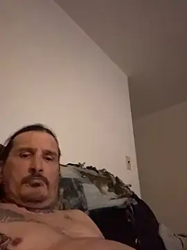 Snapshot of tazzfazz chatting on May 2026 02:19:02 AM tazzfazz online show from May 2026 02:19:02 AM