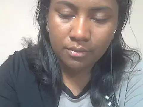 cutybigass online show from July 2026 04:34:01 PM