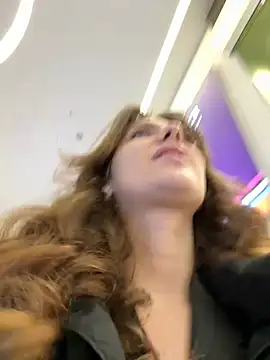 MariiD online show from January 2025 08:57:02 AM