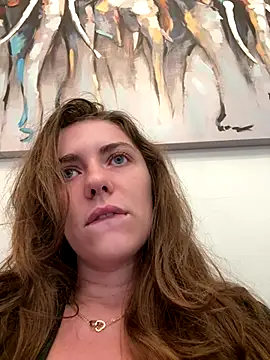 MariiD online show from October 2025 06:12:01 AM