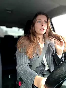 MariiD online show from October 2025 08:29:02 AM